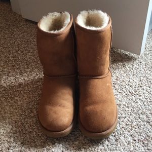Uggs size 8 short boots